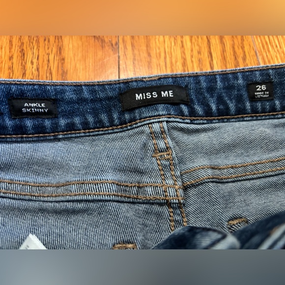 MISS ME JEANS * SKINNY ANKLE JEANS with EMBROIDERED FLOWERS  - SIZE 26 - Picture 10 of 12